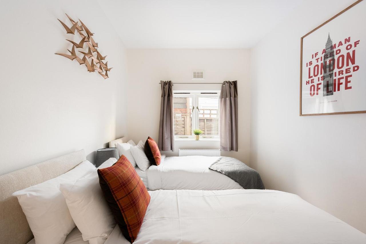 Heart Of Ealing Apartment With Garden Londres Extérieur photo