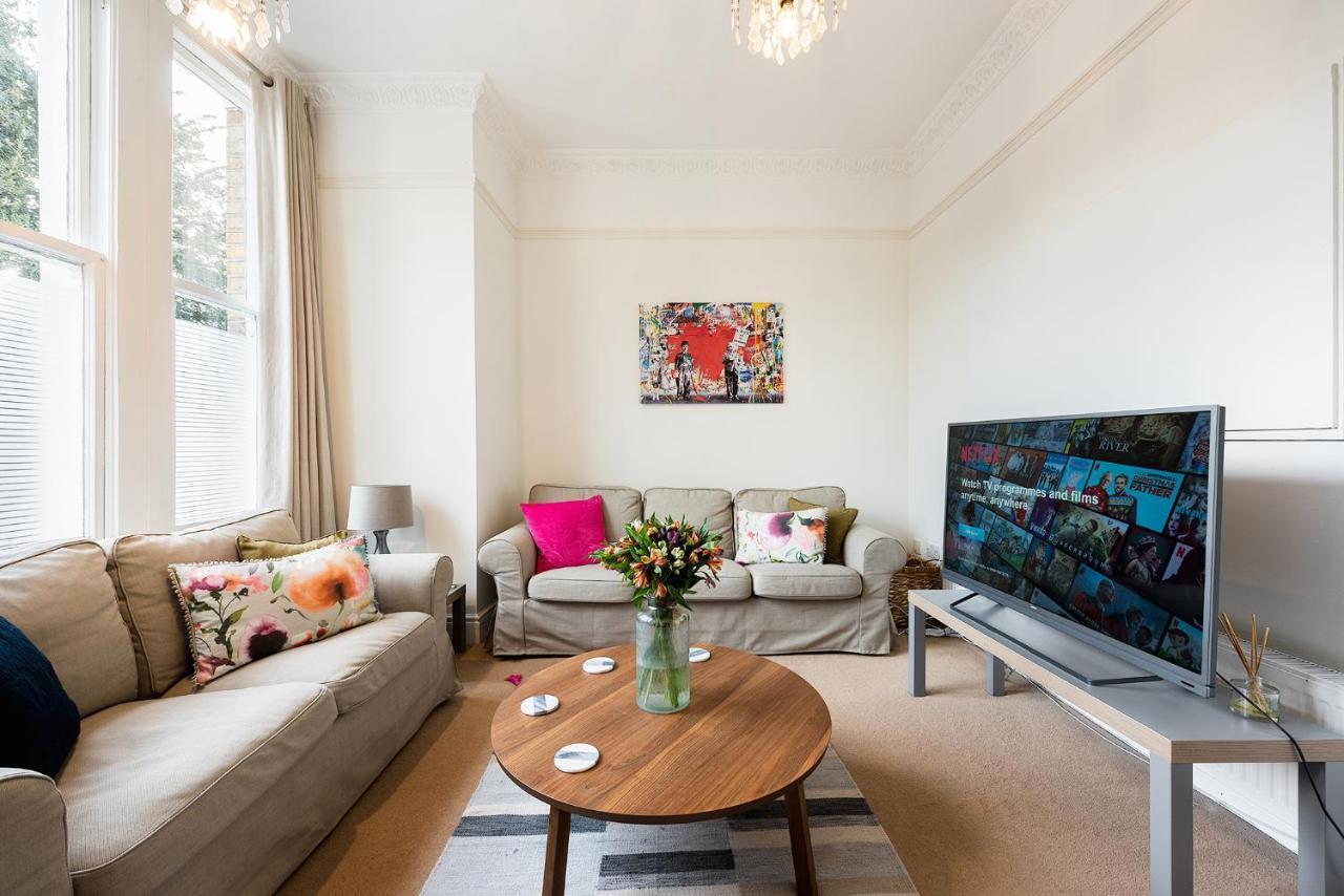Heart Of Ealing Apartment With Garden Londres Extérieur photo
