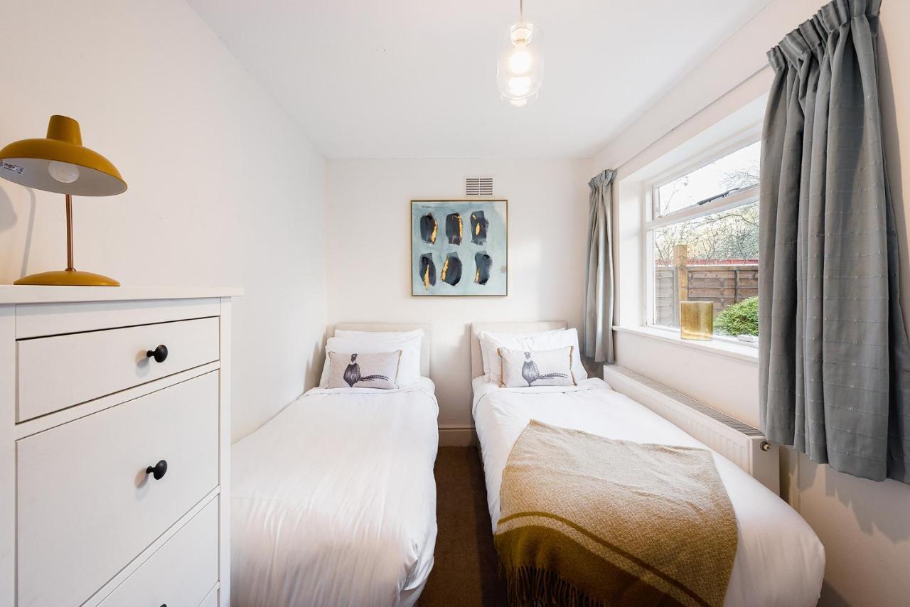 Heart Of Ealing Apartment With Garden Londres Extérieur photo