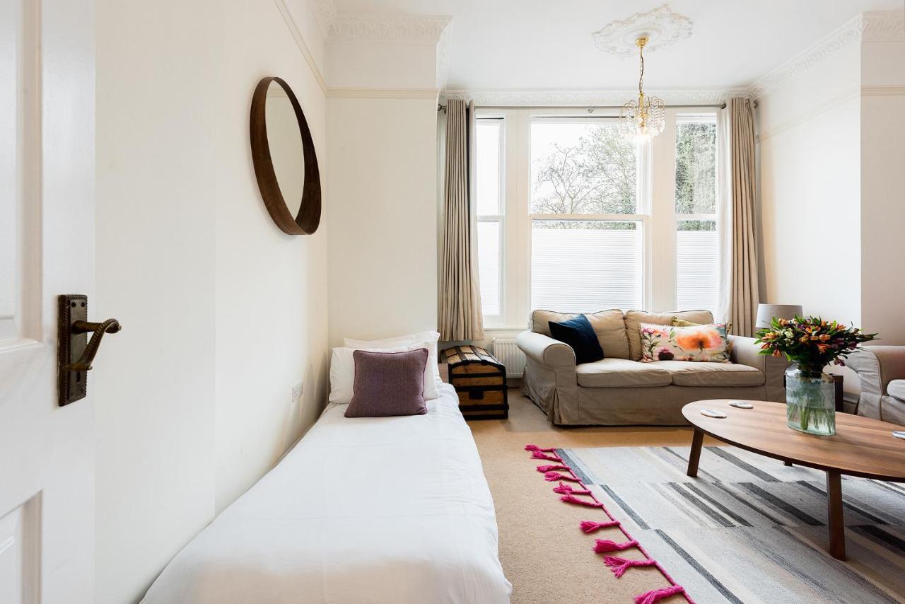 Heart Of Ealing Apartment With Garden Londres Extérieur photo
