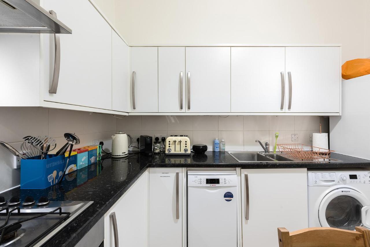Heart Of Ealing Apartment With Garden Londres Extérieur photo