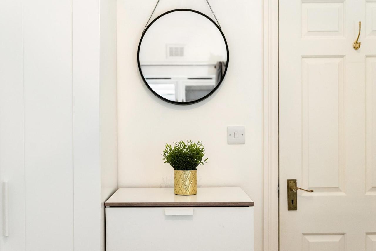 Heart Of Ealing Apartment With Garden Londres Extérieur photo
