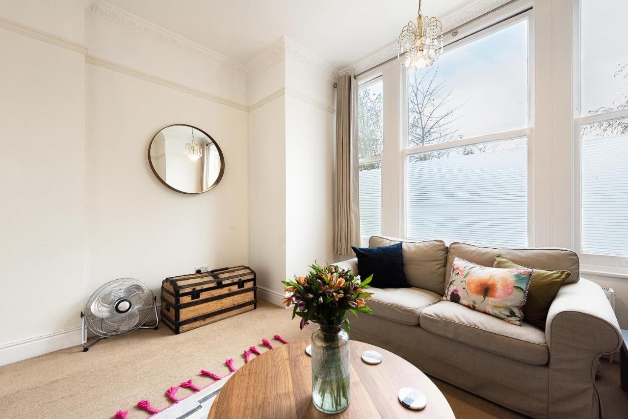 Heart Of Ealing Apartment With Garden Londres Extérieur photo