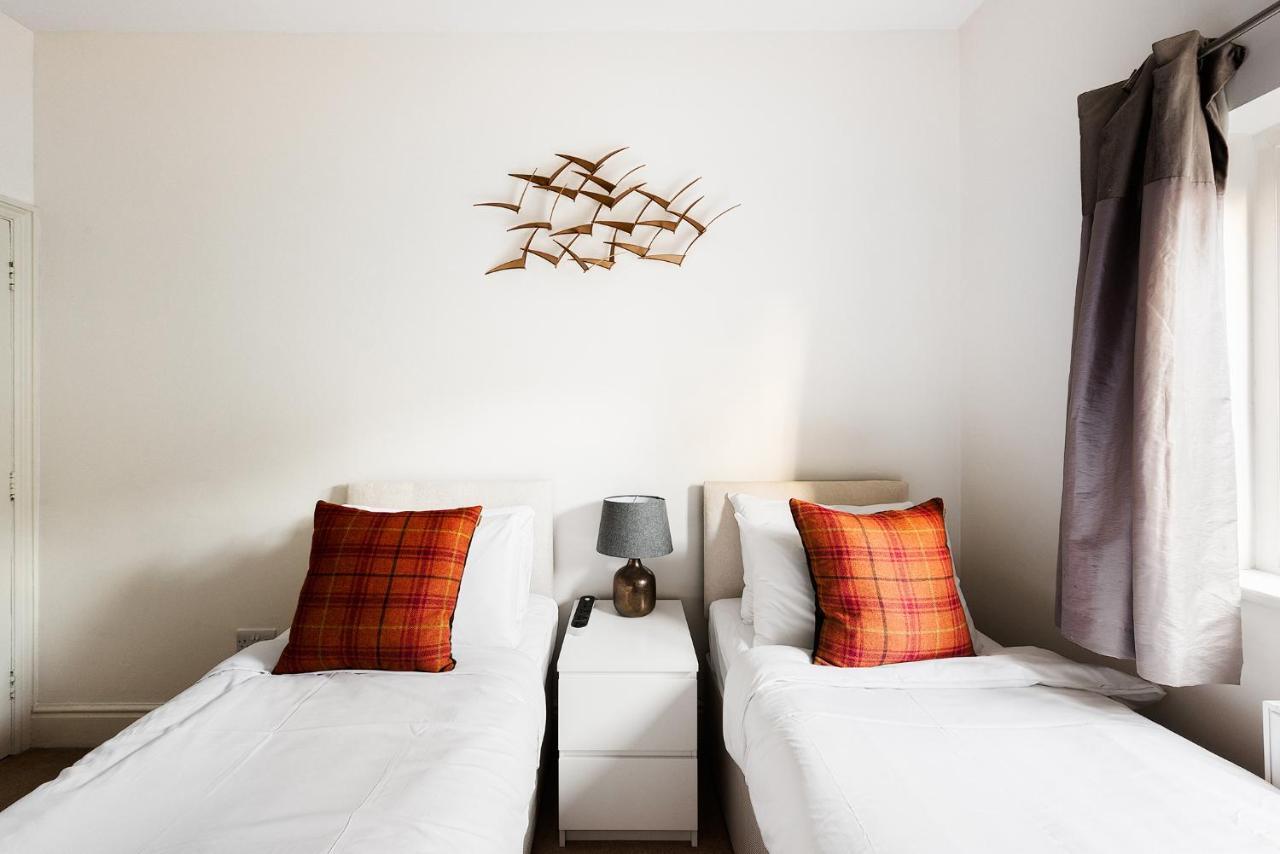 Heart Of Ealing Apartment With Garden Londres Extérieur photo