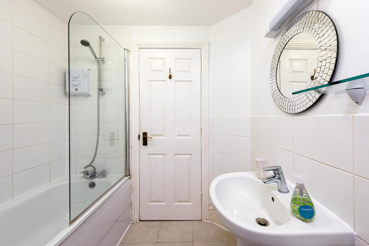 Heart Of Ealing Apartment With Garden Londres Extérieur photo